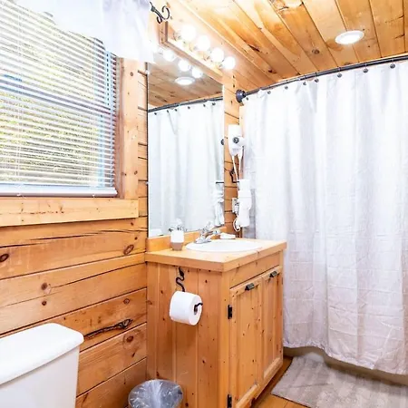Villa Quaint & Secluded Near Dollywood With Bbq&Hot Tub Pigeon Forge Exterior foto