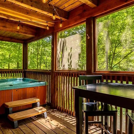 Villa Quaint & Secluded Near Dollywood With Bbq&Hot Tub Pigeon Forge Exterior foto
