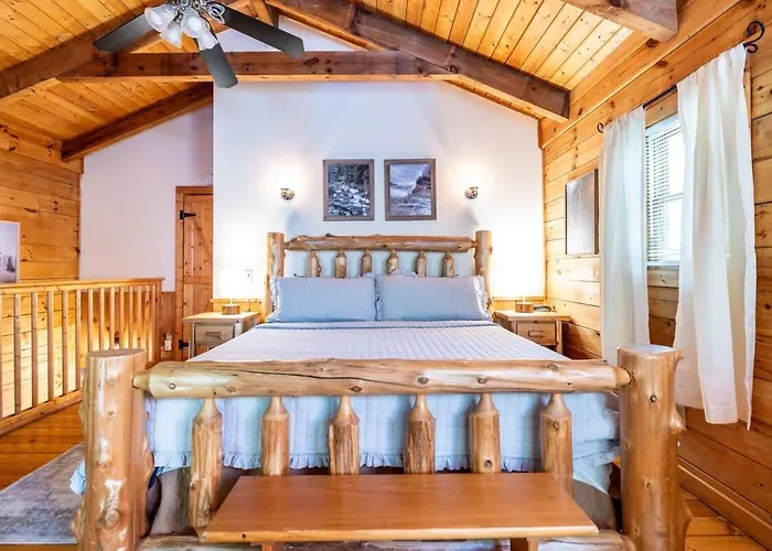 Quaint & Secluded Near Dollywood With Bbq&Hot Tub