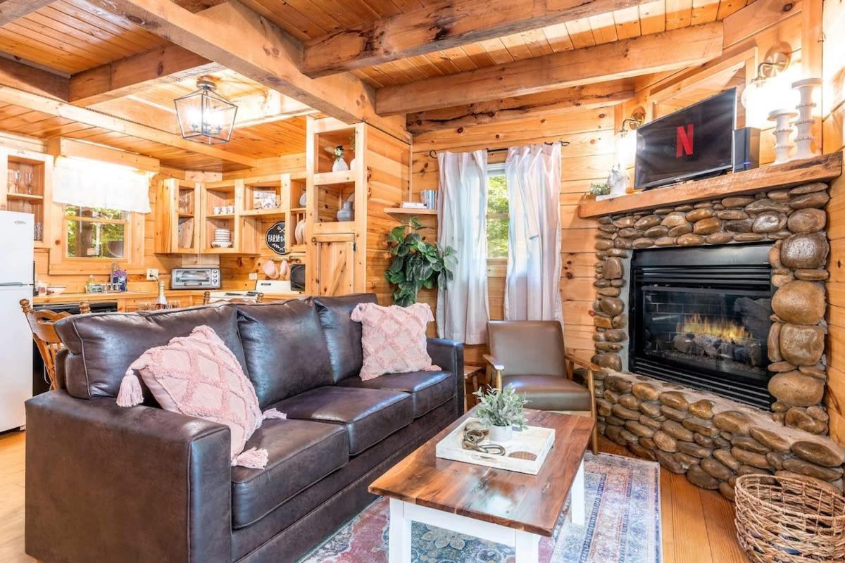 Quaint & Secluded Near Dollywood With Bbq&hot Tub Holiday home